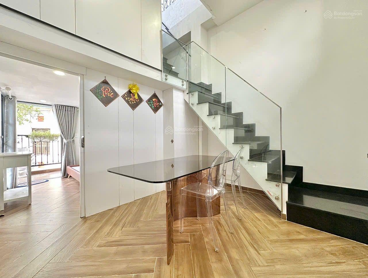 Căn hộ 2PN Võ Văn Tần, Quận 3 - Full nội thất cao cấp, chỉ 11.7 triệu!