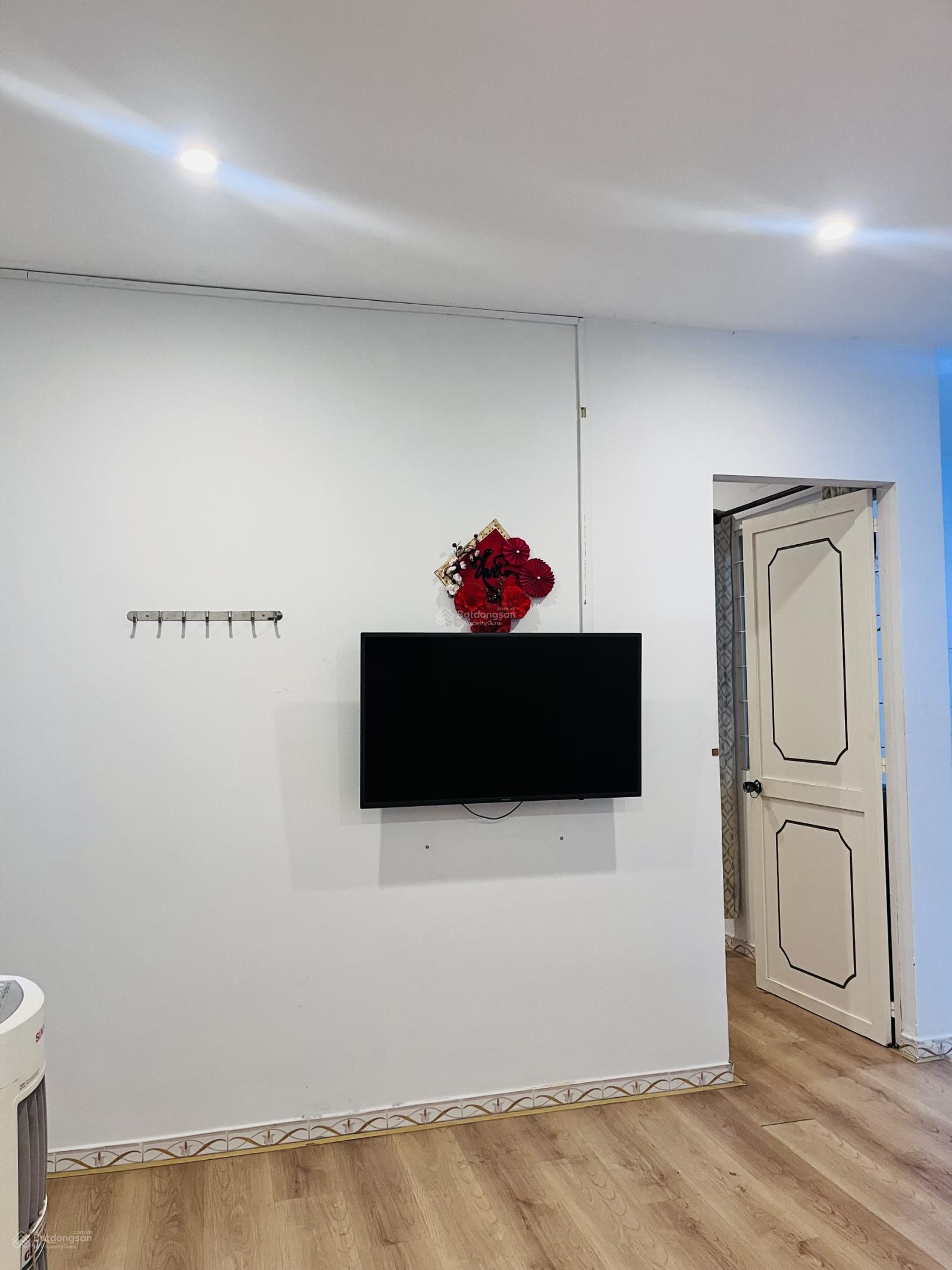 Căn hộ chung cư Phan Xích Long 40m² giá 8 triệu - Tiện nghi hoàn hảo cho gia đình trẻ!