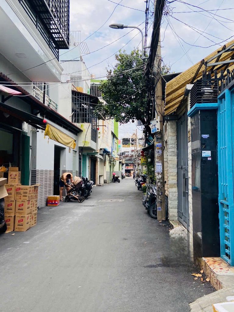 Nhà hẻm xe hơi Lê Văn Sỹ Quận 3 42m² giá 8.8 tỷ - Sẵn sàng vào ở!