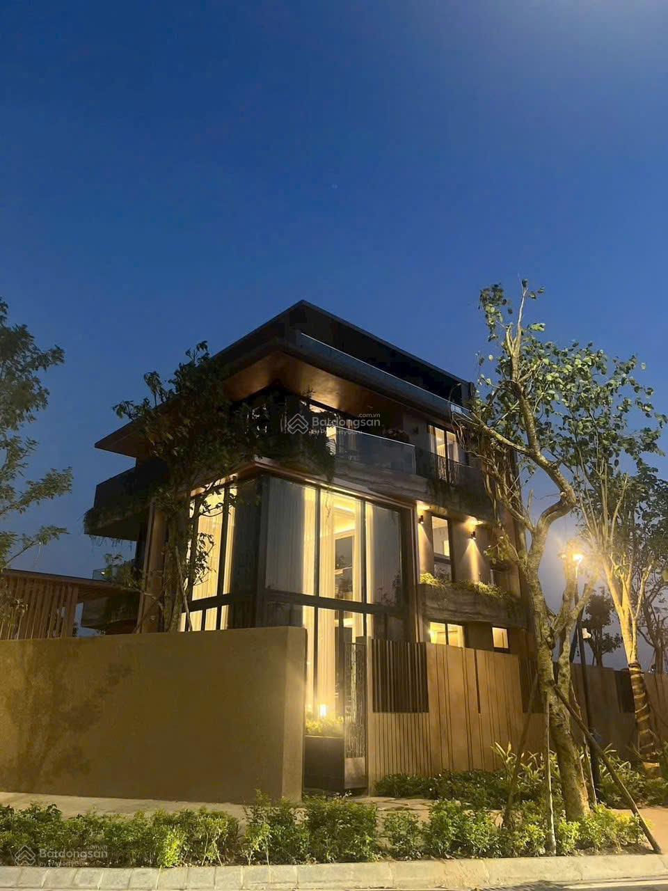 Biệt thự song lập Fullton Vinhomes Ocean Park 181m² giá 25.6 tỷ - Sống thượng lưu riêng tư!