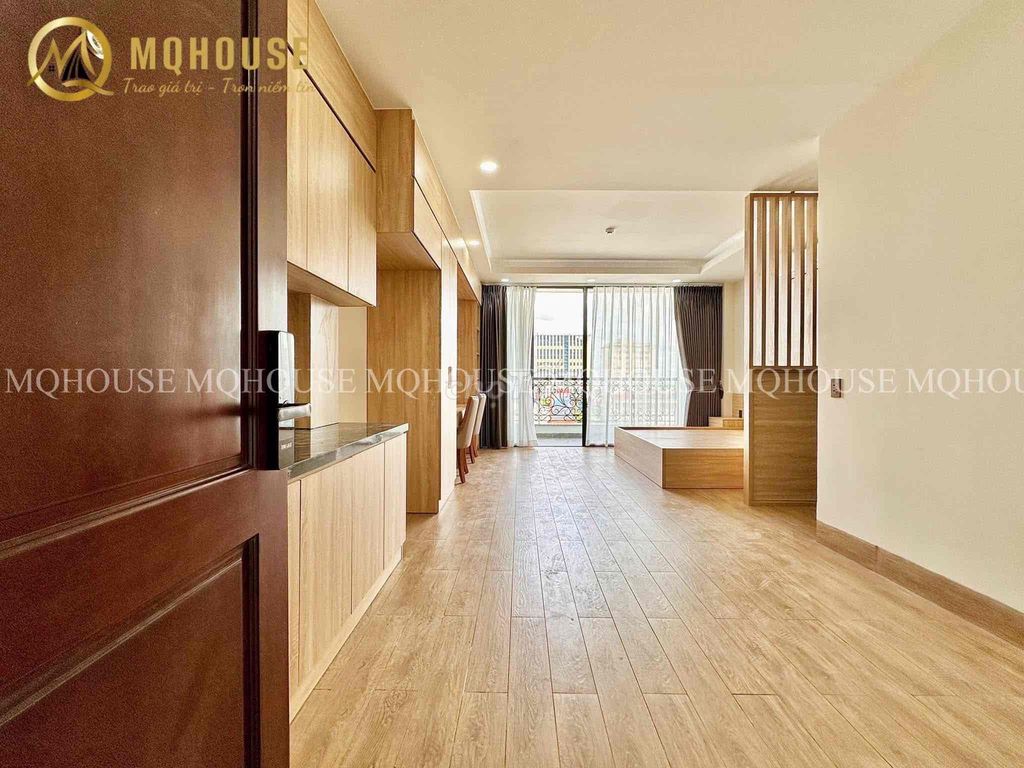 CHDV Studio ban công mới 100% ngay chợ Hoàng Hoa Thám - 8 triệu/tháng