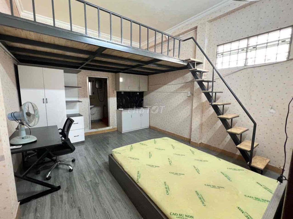 Cho thuê Duplex 2 chỗ ngủ Bùi Hữu Nghĩa Q5 giá 5.3 triệu - Thiết kế hiện đại, full nội thất!