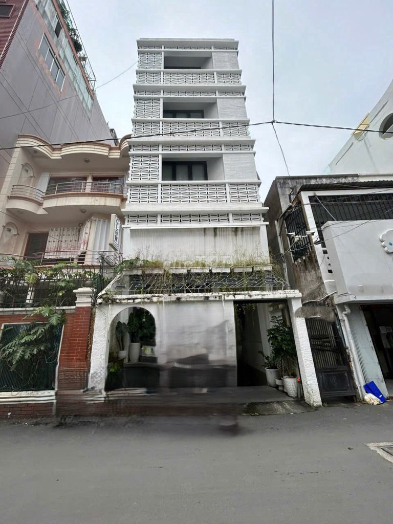 Cho thuê mặt tiền Lê Văn Sỹ, Quận 3, 300m² - Vị trí đắc địa cho SPA, SHOWROOM