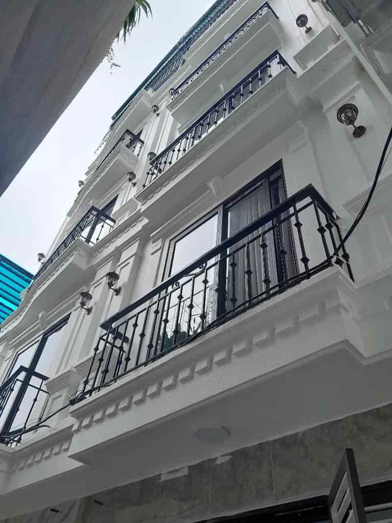 Nhà 5 tầng Bát Tràng 31m² giá 5.25 tỷ - Thiết kế hiện đại, chính chủ!