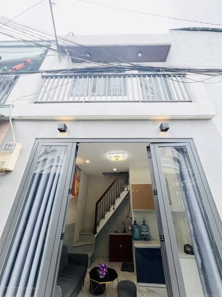 Nhà Gò Vấp 16m² giá 2.38 tỷ - Nhà mới đẹp, vào ở ngay!