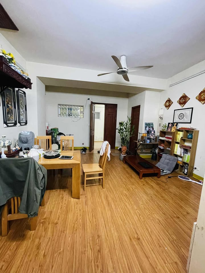 Chung cư 282 Lĩnh Nam 2PN giá 7.5 triệu - Hộ gia đình ưu tiên!