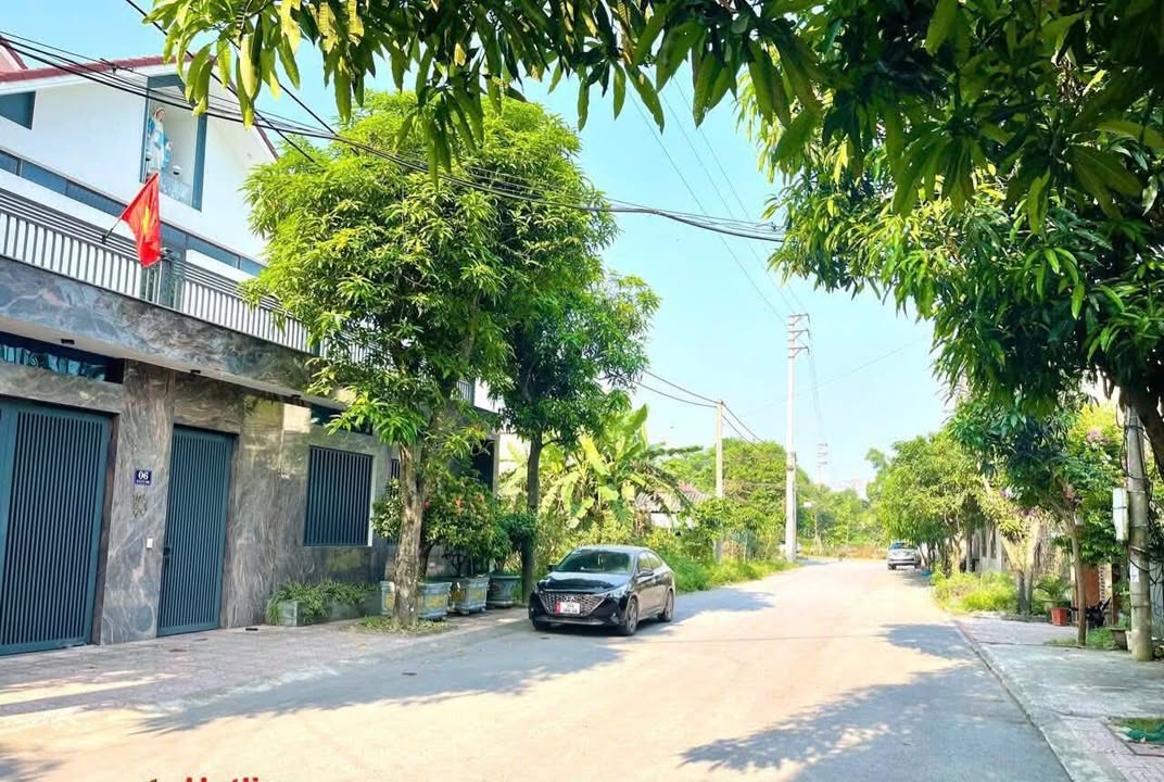 Đất nền khu TDP10, Tân Giang, Hà Tĩnh 200m² giá 5.1 tỷ - Vị trí đắc địa, thuận tiện giao thông!