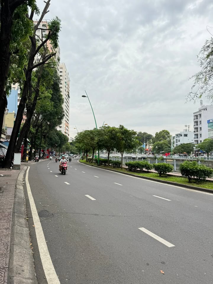 FrontHouse mặt tiền Trường Sa, Phú Nhuận 34m² giá 7.2 tỷ - Vị trí đắc địa, cho thuê 16 triệu/tháng!