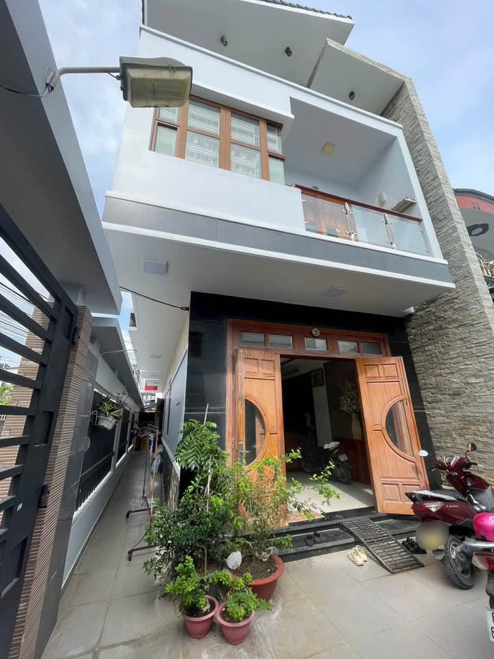 Bán nhà 2 mặt tiền Bửu Long, Biên Hòa, 124m² - Khách chỉ việc vào ở!