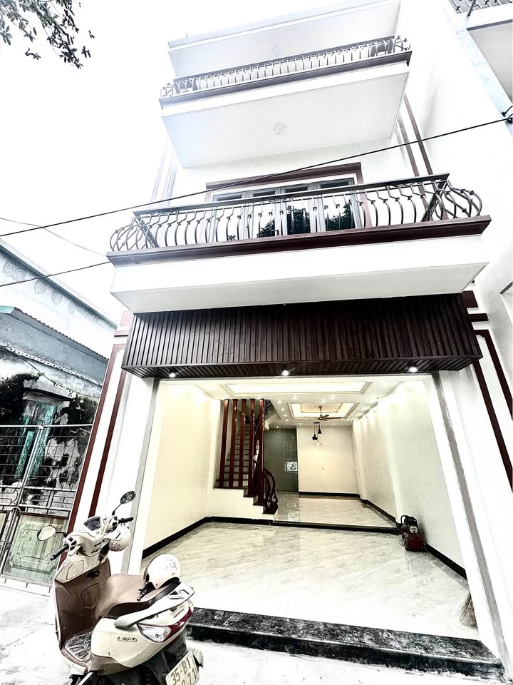 Nhà 3 tầng Ninh Tiến, 66m² giá 3.9 tỷ - Vị trí thuận lợi gần bệnh viện!