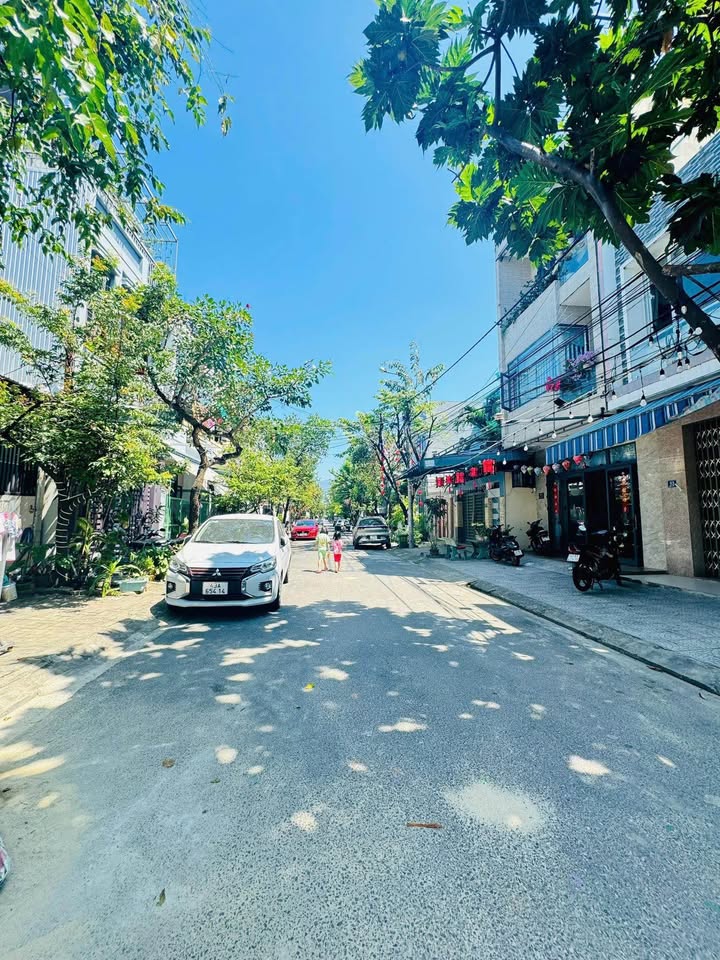 Nhà mặt tiền Lê Lai Đà Nẵng 111m² giá 10 tỷ - Vị trí đắc địa ngay trung tâm!