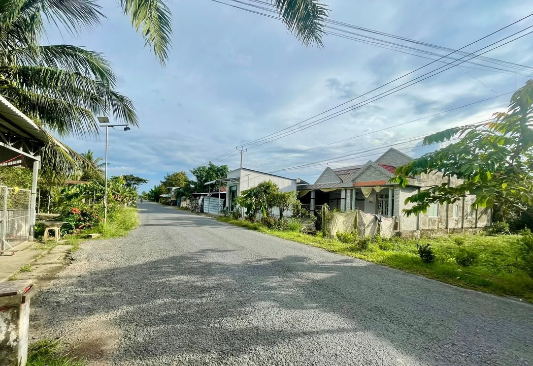 Đất nền mặt tiền huyện lộ 67, Vĩnh Long 286m² giá 1.2 tỷ - Đầu tư sinh lời!