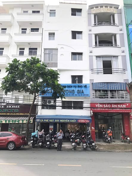 Bán nhà mặt tiền Hoàng Việt, Tân Bình, 88m² giá 40 tỷ - Kinh doanh sầm uất!