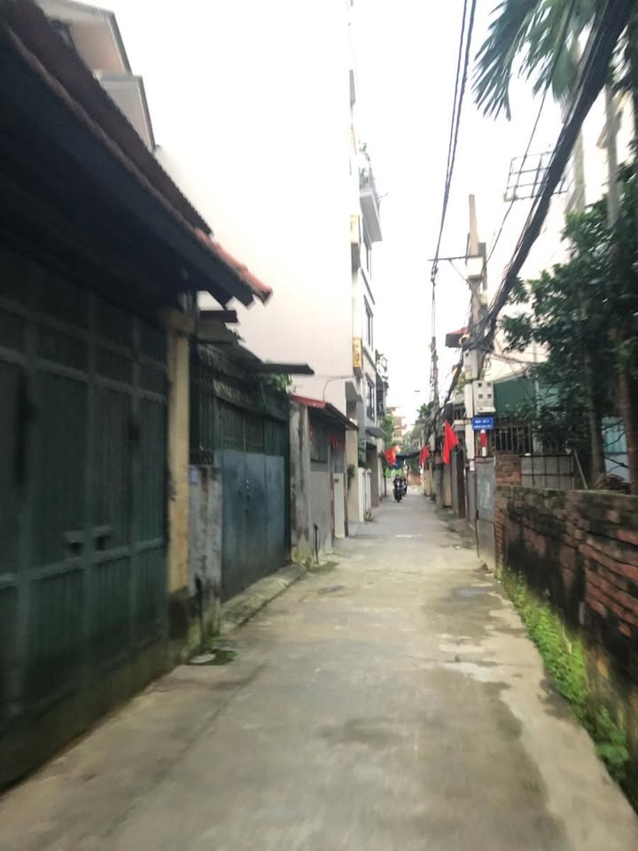 Đất nền Ngọc Thụy, Long Biên 54m² giá 5.6 tỷ - Vị trí trung tâm, đầu tư sinh lời!