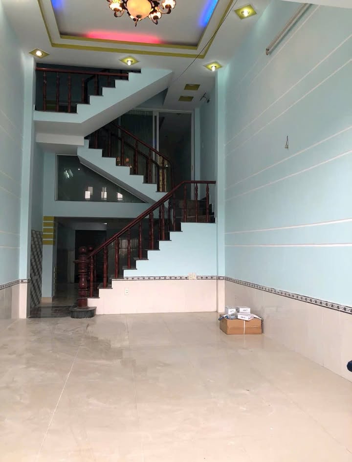 Nhà mặt tiền Ngô Văn Sở, Tân Uyên, 62m² giá chỉ 4 tỷ - Kinh doanh sầm uất!