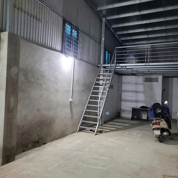 Kho xưởng cho thuê 90m² tại Tây Mỗ, Nam Từ Liêm - Giá chỉ 8.5 triệu/tháng!
