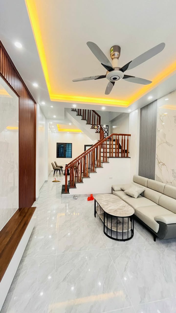 Nhà 3 Tầng Phố Đông Khê Ngọc Châu 45m² giá 2 tỷ - Chính Chủ Bán Gấp!