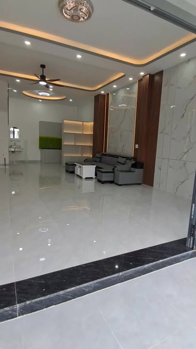 Nhà mặt tiền Bình Hòa Dĩ An 80m² giá 4.x tỷ - Kinh doanh sầm uất!
