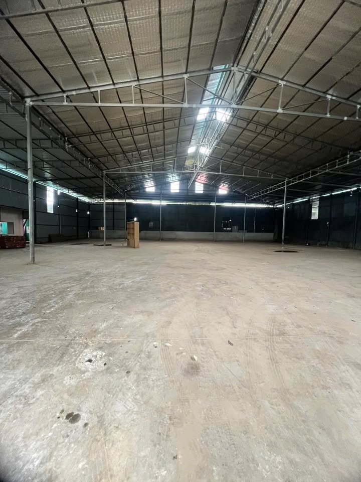 Kho xưởng cho thuê Vân Côn 1.200m² giá 40 triệu - Hoạt động ngay!