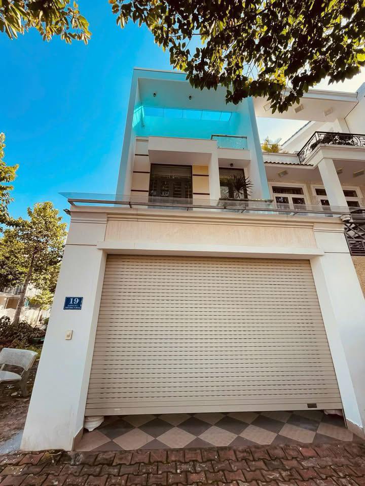 Nhà cho thuê KDC Hiệp Thành 3 Thủ Dầu Một 100m² - Nội thất đầy đủ, giá 15 triệu