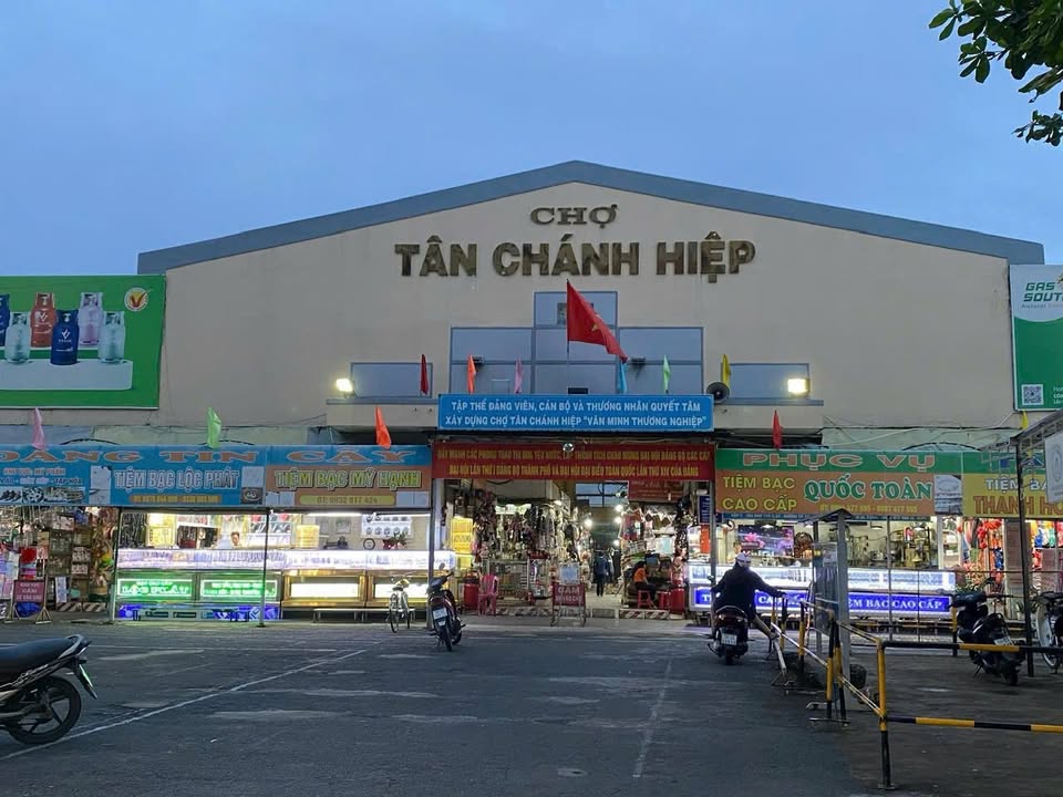 Dãy trọ Tân Chánh Hiệp Q12 120m² giá 8.6 tỷ - Đầu tư sinh lời ngay!