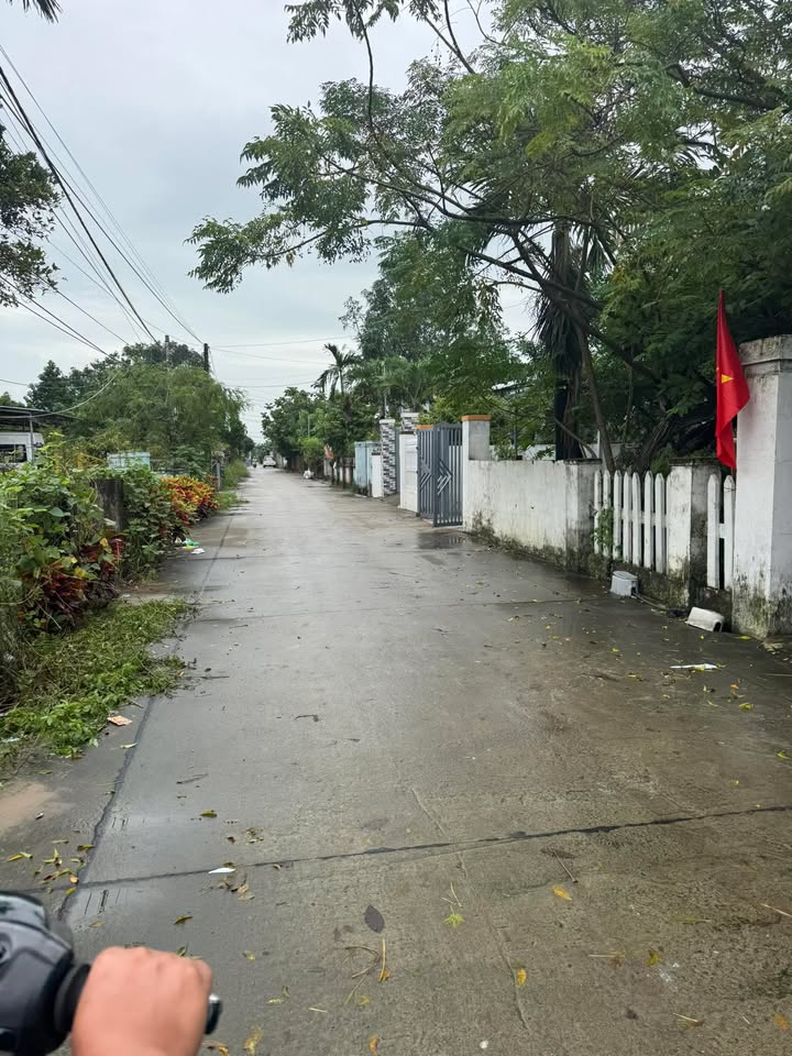 Nhà bán Điện Nam Đông, Điện Bàn 100m² - Gác lửng sạch đẹp, vào ở ngay!