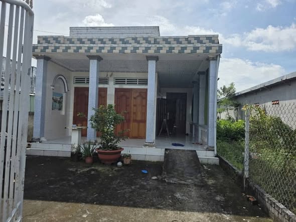 Nhà đẹp chính chủ tại Bình Nghị, Gò Công Đông 230m² giá 1.35 tỷ - Sẵn sàng vào ở ngay!