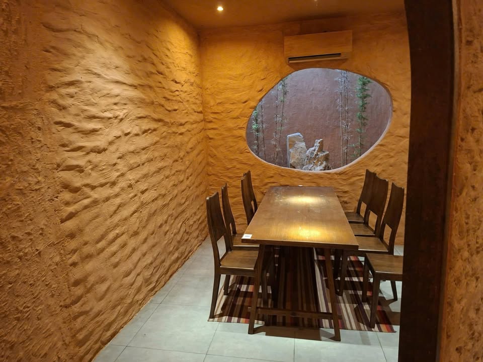 Cho thuê nhà mặt tiền Trần Hưng Đạo, quận 1 - Kết cấu 3 tầng, giá chỉ 67.2 triệu!