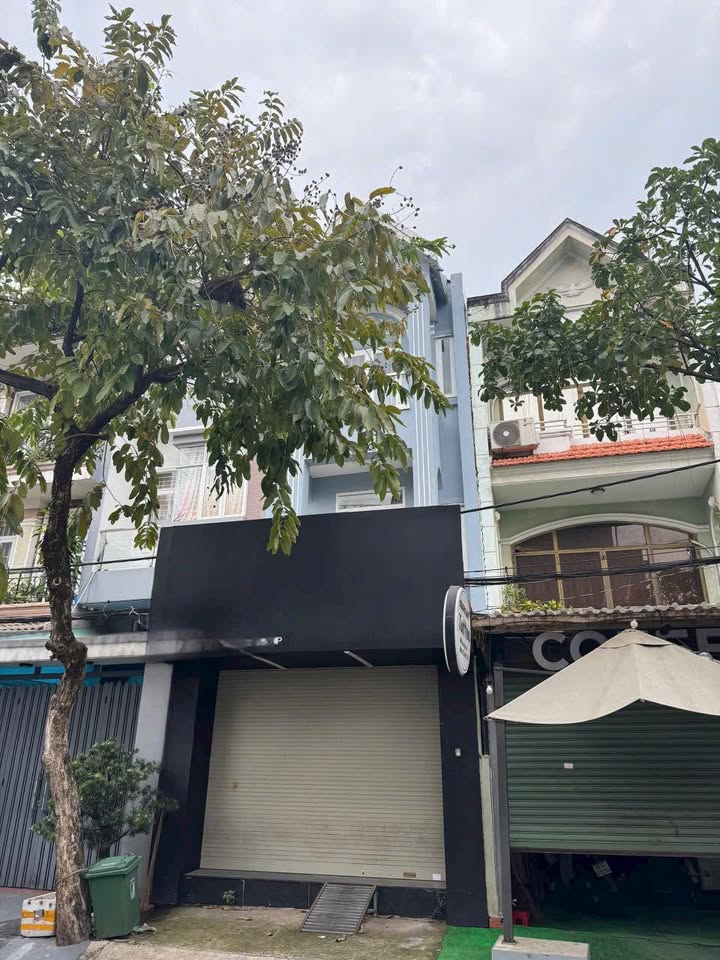 Nhà mặt tiền đường Dương Quảng Hàm, Gò Vấp 80m² giá 22 triệu - Phù hợp kinh doanh đa dạng!