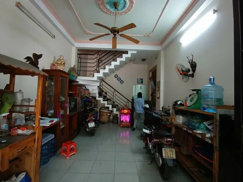 Nhà mặt tiền Trần Tấn, Tân Sơn Nhì, Tân Phú 60m² giá 12 tỷ - Thiết kế hợp lý, an ninh cao!