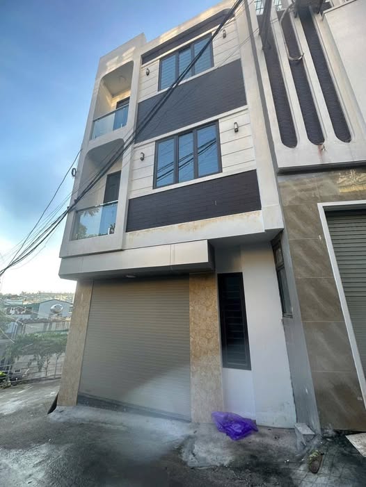 Nhà 3 Tầng Hạ Long 50.5m² giá 3 tỷ - Gần Cổng Lideco, Ô tô đỗ cửa!