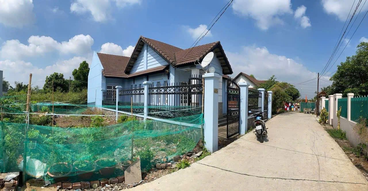 Nhà đẹp mái thái tại đường Hùng Vương, xã Đại Phước, 175m² giá 3.2 tỷ - Cần bán gấp!