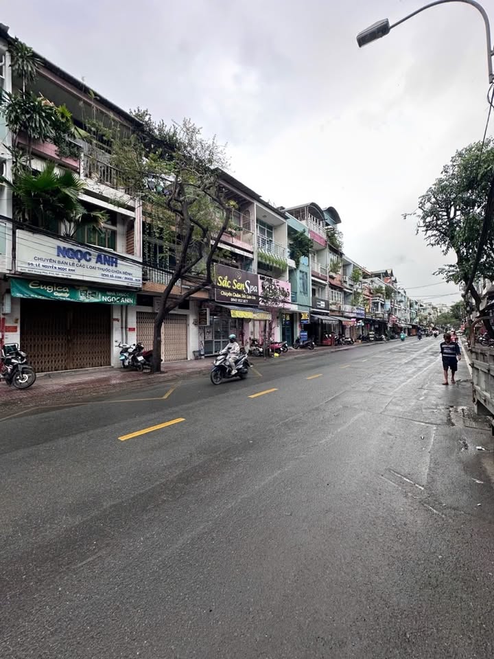 FrontHouse Hưng Phú Quận 8 57m² giá 18 tỷ - Mặt tiền kinh doanh sầm uất!