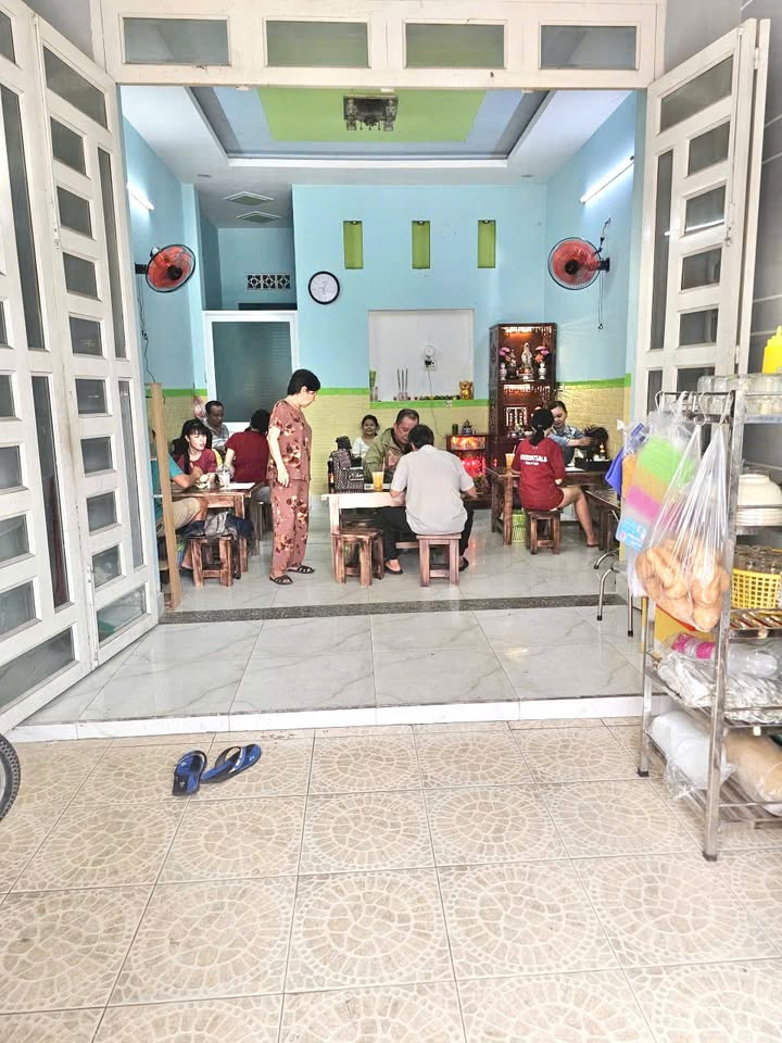 Nhà mặt tiền kinh doanh Đường Miếu Gò Xoài, Bình Tân | 112m² chỉ 11 triệu/tháng - Cơ hội vàng cho đầu tư!
