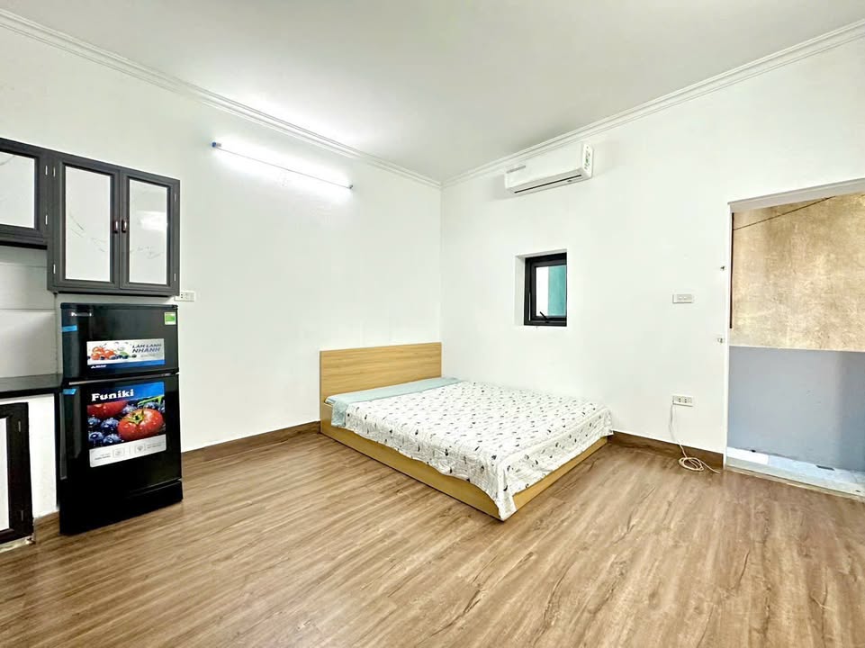 Nhà nhỏ cho thuê tại Cầu Giấy 4.2 triệu - Ban công thoáng mát