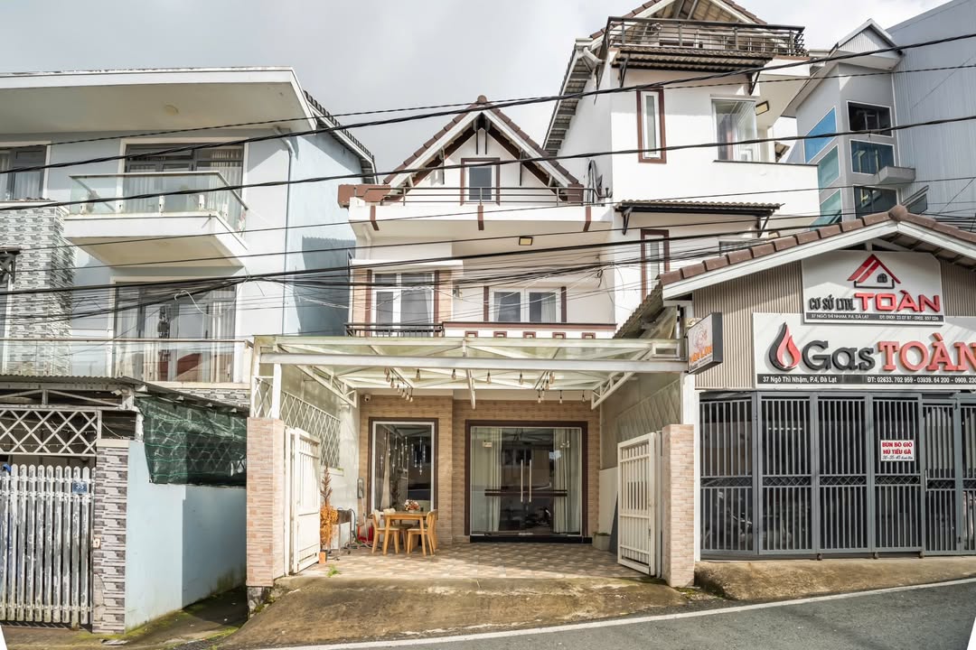 Nhà cho thuê 5 phòng Ngô Thị Nhậm, Đà Lạt 15 triệu - Kinh doanh homestay lý tưởng!