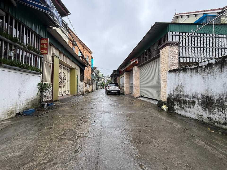 Đất ở trung tâm Vinh 107m² giá 6 tỷ - Đường thông ô tô, gần phố đi bộ!