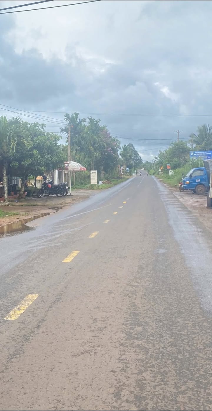 Đất nền mặt tiền tỉnh lộ 8, Buôn Hồ 225m² giá 6.3 tỷ - Đầu tư sinh lời ngay!