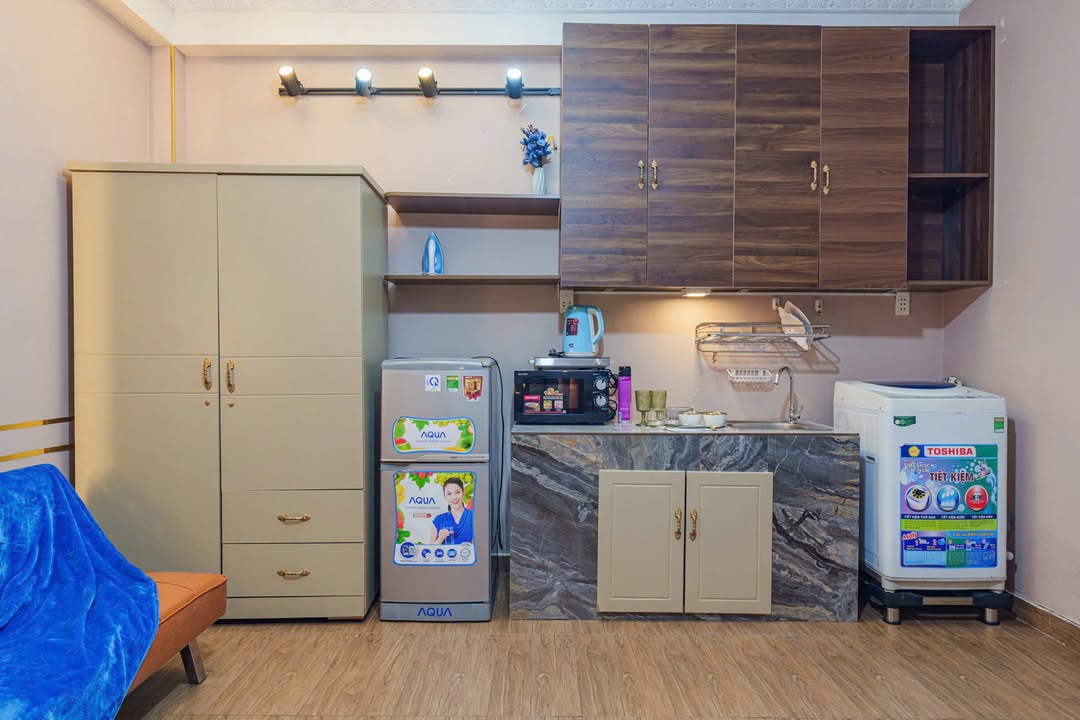 Cho thuê Studio Võ Văn Kiệt Q1, 30m² giá 7.5 triệu - Máy giặt riêng, Full nội thất!