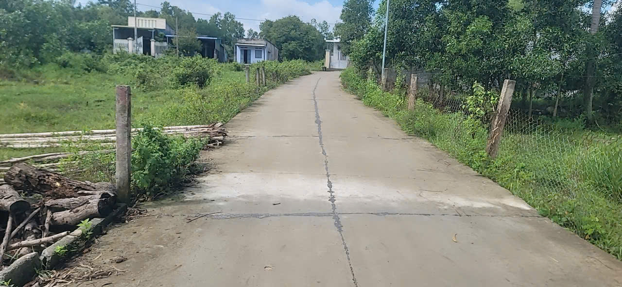 Đất nền Tân Xuân 400m² giá 720 triệu - Sổ đỏ chính chủ, thuận lợi đầu tư!