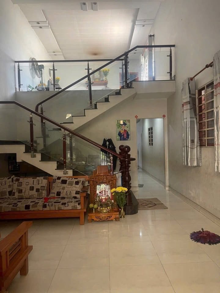 Nhà nguyên căn 150m² đường 16, phường Long Bình - Giá chỉ 6 triệu/tháng!