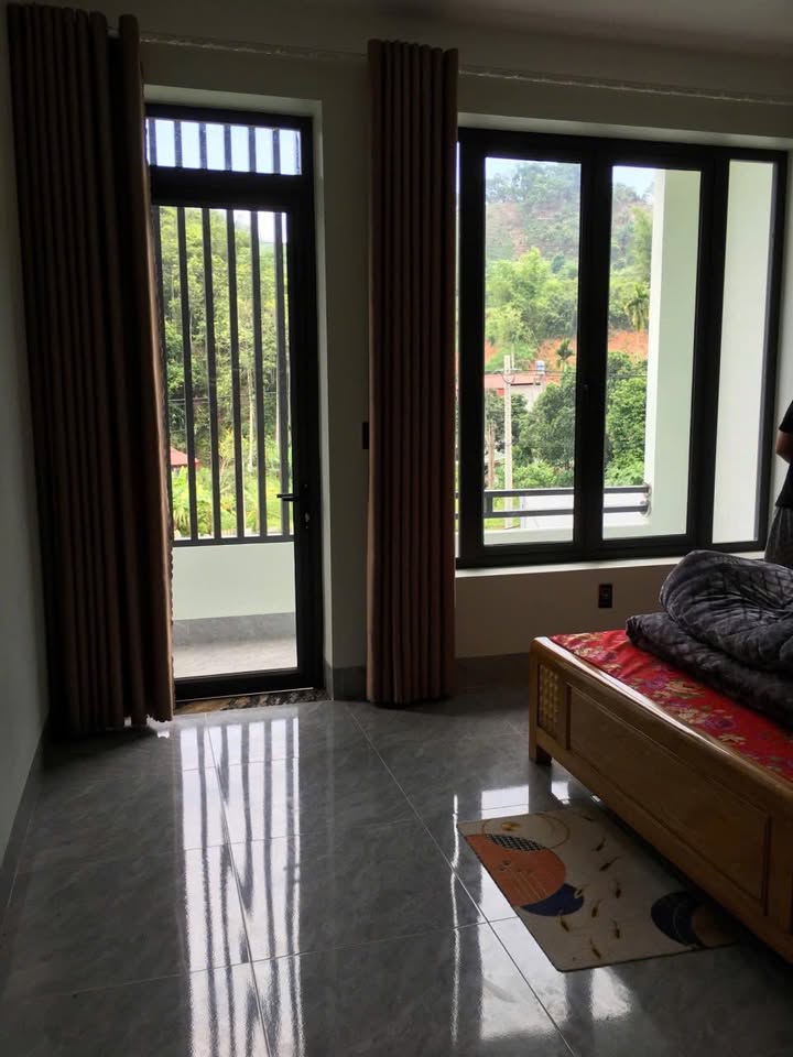 Nhà 2 tầng tại Chí Kiên, Phổ Yên 220m² giá 1.65 tỷ - Thiết kế đẹp, chính chủ!