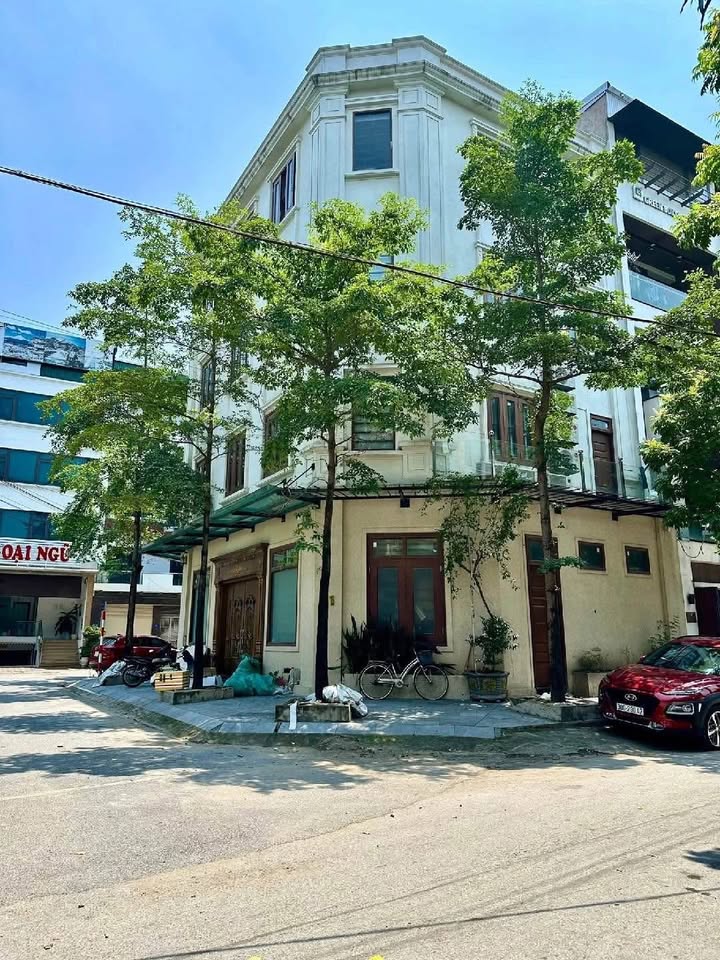 Nhà Kiều Mai Bắc Từ Liêm 127m² giá 38 tỷ - Lô góc 3 mặt thoáng