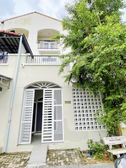 Nhà 2 Lầu KĐT Tây Sông Hậu 60m² giá 3 tỷ - Thoáng mát, sẵn sàng vào ở!