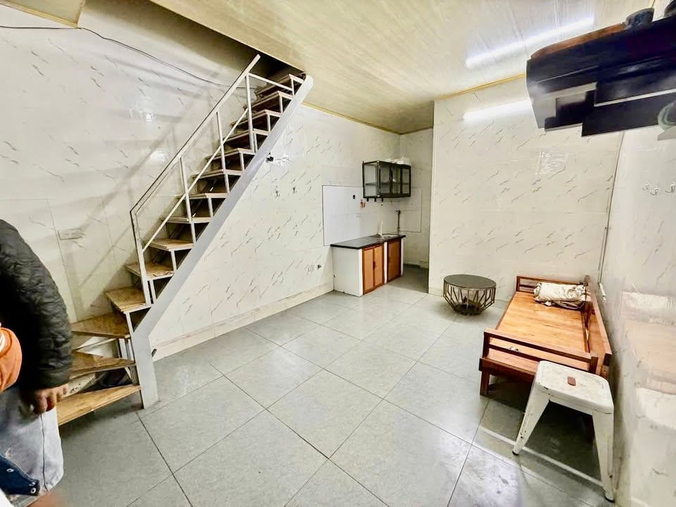 Nhà phố Nguyễn Văn Cừ, Bồ Đề 30m² giá 4 triệu - Thuận tiện cho hộ gia đình!