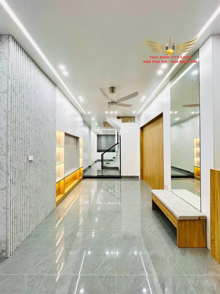 Nhà 5 tầng Trần Lãm 50m² giá 4 tỷ - Ô tô đỗ cửa, thiết kế hiện đại!