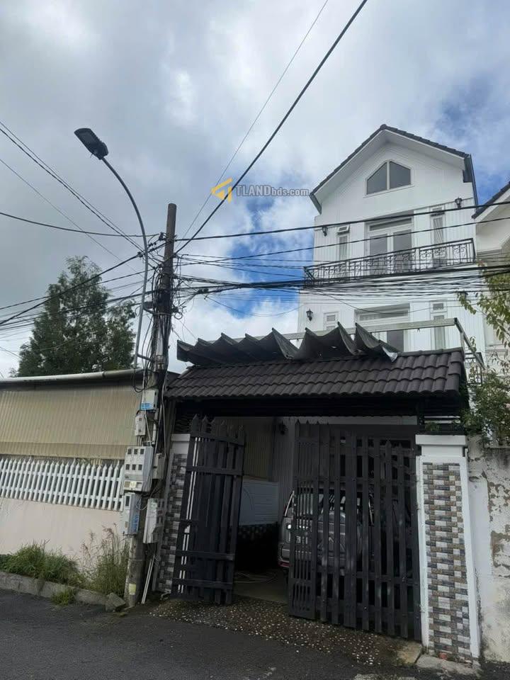 Nhà phố đường Nam Hồ, Đà Lạt 200m² giá 12 tỷ - Đầu tư sinh lời ngay!