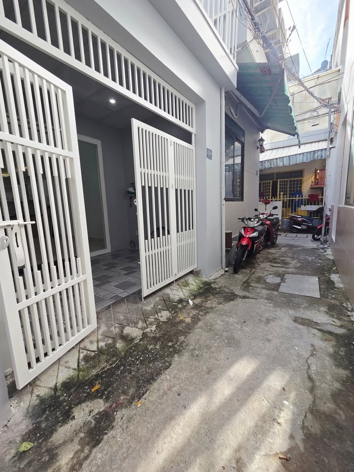 Nhà phố Hòa Cường Bắc, Đà Nẵng 56m² giá 3.95 tỷ - Đầy đủ nội thất, vào ở ngay!