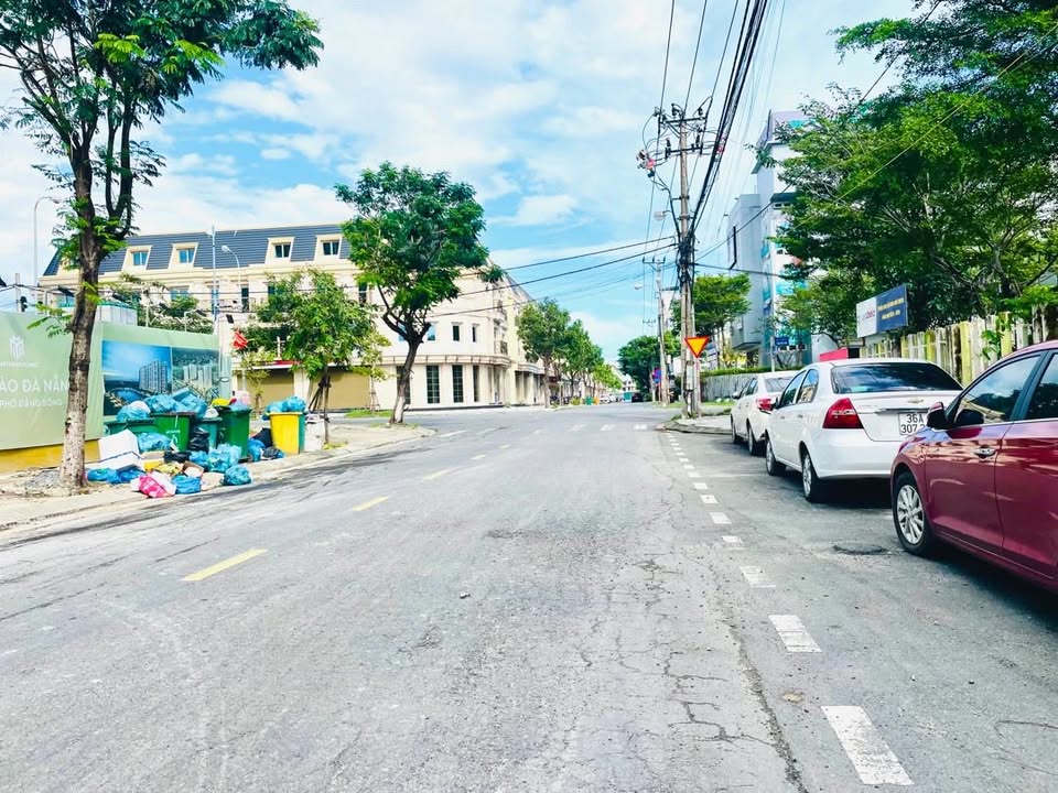 Nhà 2.5 tầng mặt tiền 5.5m Đà Nẵng 100m² - Dọn vào ở ngay!