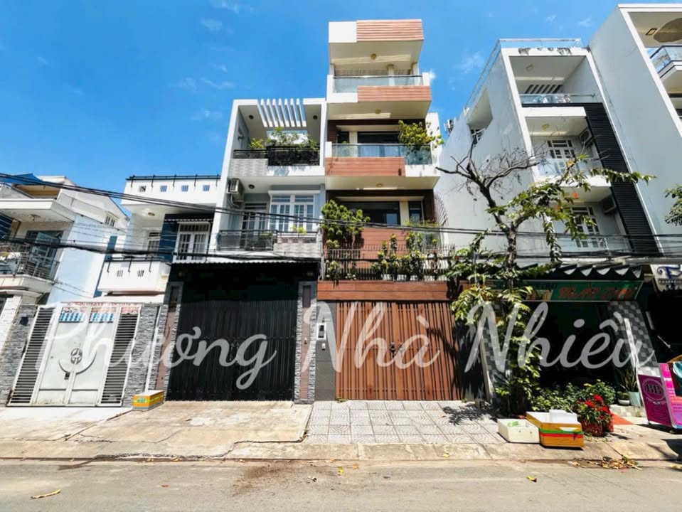 Nhà mặt tiền đường Giáp Lâm Văn Bền, quận 7, diện tích 64m² giá chỉ 11 tỷ - Đầu tư sinh lời hấp dẫn!